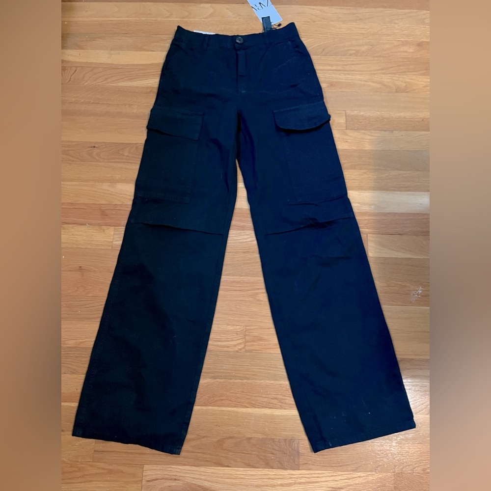 ZARA High rise cargo pant. Size 2